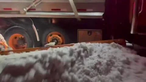 US: Snowplow Crews Work Through the Night to Clear Utah's Canyon Roads Stock Footage 291289091