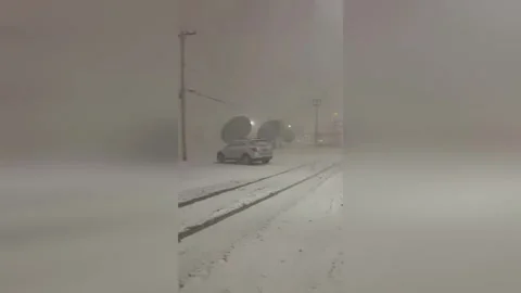 US: Thundersnow Explodes Over Buffalo As Lightning Rips Through Lake-Effe... Stock Footage 327418625