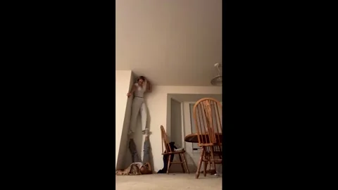 US: Tik Tok filming t 2 a. m. goes wrong Stockbeeldmateriaal 332788397