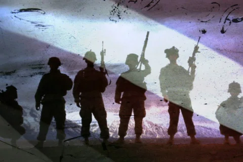 US Troops in Front of US Flag Vidéo 681964