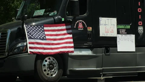 US Trucker Drivers on Strike Help Sign 0519 Video stock 169254449