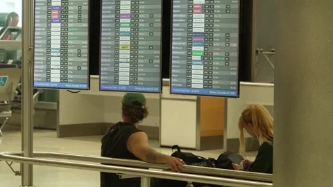 US: U.S. gov't shutdown costs Delta Air Lines 200 mln USD Stock Footage 322759803