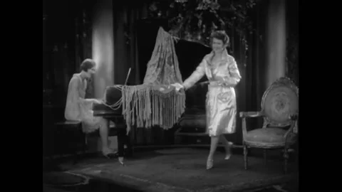 USA - 1928 - Vaudeville singer Adele Rowland begins a performance of the Video stock 277297938