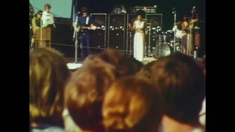 USA - 1969 - A narrator explains what music means to hippies at a rock festival. Видео 259549613