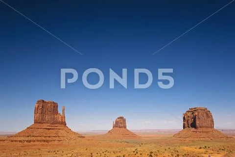 USA, Arizona, Monument Valley Tribal Park, West Mitten Butte Stock Photos