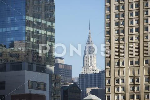 USA, New York, New York City, Manhattan, Skyline with Chrysler Building Stock Photos