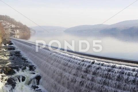 USA, New York State, Croton on Hudson, Hydroelectric power generation Stock Photos