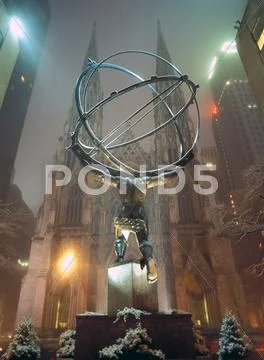 Usa, nyc, atlas at rockefeller center Stock Photos