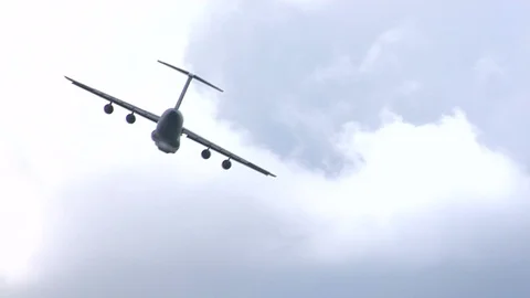 USAF Lockheed C-5 Galaxy; departing, turning Видео 90397974