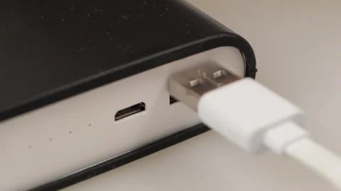 USB connection power Bank close up 動画素材 117444723