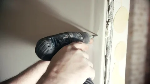 Use of a screwdriver Stock Footage 85115108