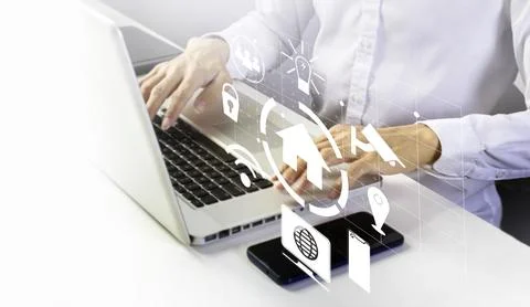 Use a smart control system to turn on the lights and check the home's secur.. 스톡 사진