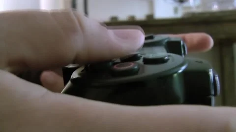 Use video game controller. Vídeos de archivo 57893282