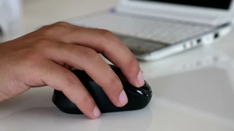 Use wireless mause laptop computer Stock Footage 67396917