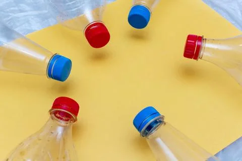 Used plastic, crumpled empty bottles, packets, pollution garbage recycle eco  Foto stock