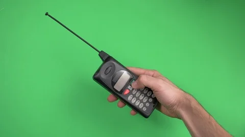 Using a 80s 90s Cell Phone Green Screen 库存影片 95653877