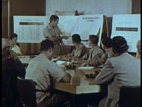 Using an animated sequence, a scientist explains how nuclear energy is created Video stock 75286940