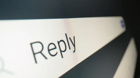 Using artificial intelligence to reply to an email with text prompt Stock Footage 337144388