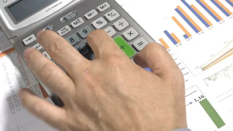 Using calculator 動画素材 210499151