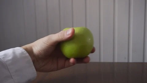 Using calorie counting app on the smartphone to check calories Video stock 109404385