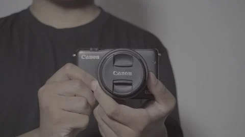Using the camera Stock-Footage 317291864