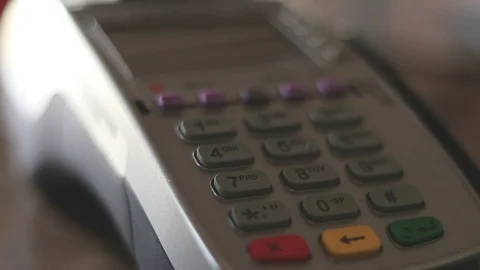 Using a credit card reader Stock-Footage 107257917