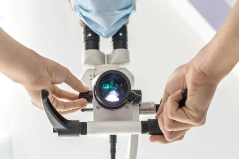 Using a dental microscope Stock-Fotos