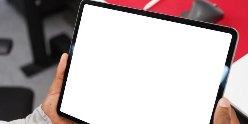 Using digital touchscreen tablet with stylus pen and smart keyboard Foto stock