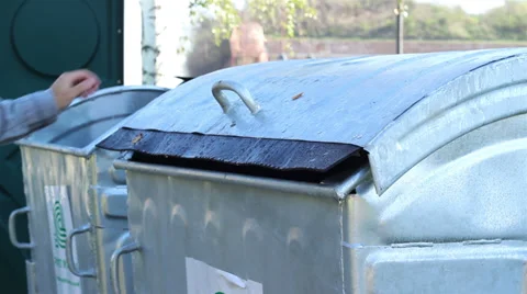 Using Dumpster Stock Footage 32117104
