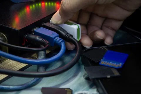 Using a flash drive, connecting to a computer via USB port. Foto stock