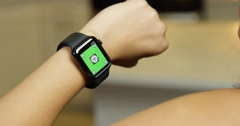 Using a green screen watch in an apartment kitchen Stock-Footage 96677220