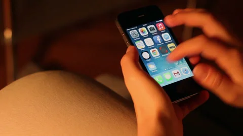 Using iPhone - iOS 7 Video stock 32846258