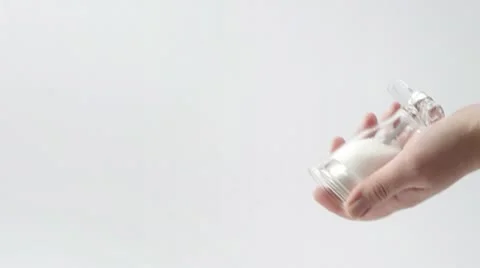 Using salt and pepper shakers Video stock 10715463