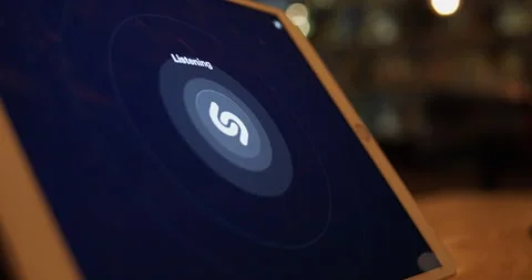 Using Shazam music discovery app on a tablet device to find new music 스톡 동영상 136954744