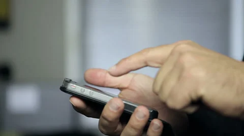 Using a smartphone Vidéo 32102271