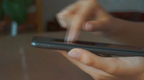 Using tablet computer Stock-Footage 25590257