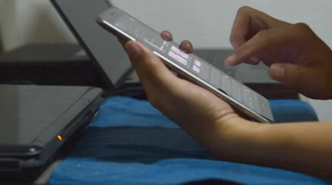 Using Tablet computer for online. Stock Footage 40513328
