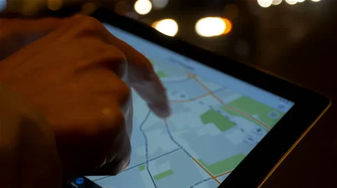 Using Tablet Pc With a Map 스톡 동영상 49278115