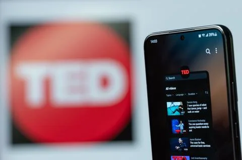 Using TED service mobile app 스톡 사진