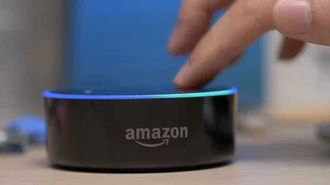 Using a Virtual Assistant by Amazon in a Smart Home 스톡 동영상 93564350