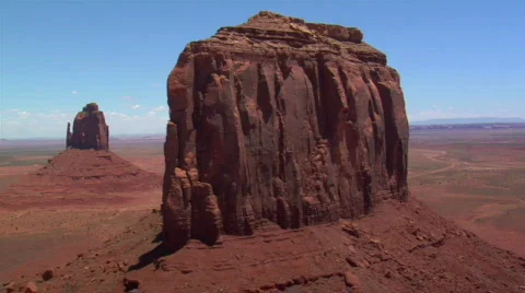 UT MV Monuments Aerial 2 Stock-Footage 868578