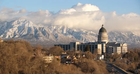 Utah Capitol and clouds Vídeos de archivo 102955519