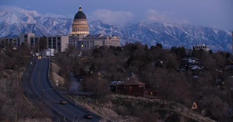 Utah Capitol dusk wide Vídeos de archivo 102955984