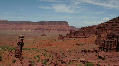 Utah Desert, Pillar distant clouds Video stock 795223