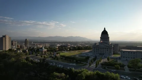 Utah State Capitol Building in Salt Lake City, United States Usa, Aerial Vídeo Stock 224926367