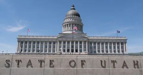 Utah State Capitol government building facade and State of Utah sign Vídeos de archivo 280949869