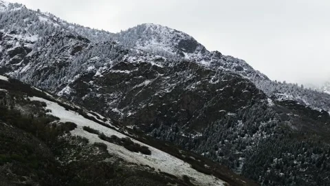 Utah's Twin Peaks covered in a light dusting of snow in the Spring time. Stock Footage 341484709