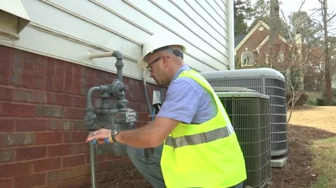 Utility worker gas meter 04 库存影片 45170938