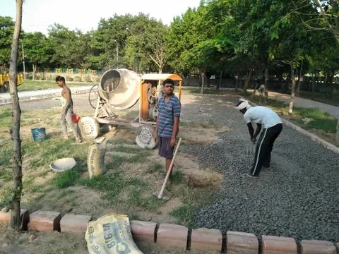 Utter pardesh , india - construction workers doing work , A picture of constr Stock Photos