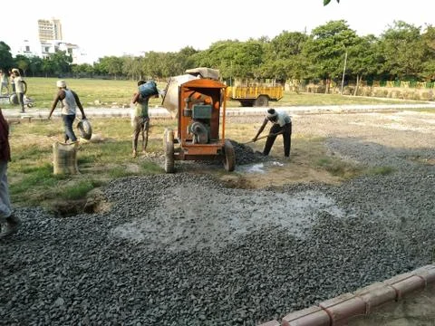 Utter pardesh , india - construction workers doing work , A picture of constr Stock Photos